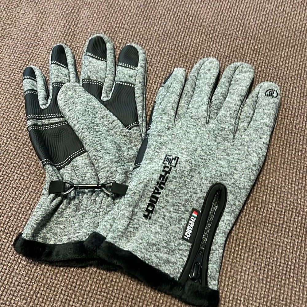 Unisex cool season gloves